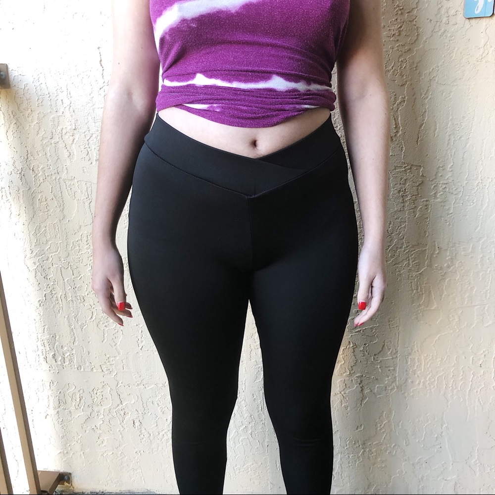 Black Twist Leggings Size S